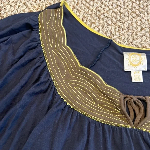 Anthropologie Rio Rio flutter sleeve top - Picture 3 of 3